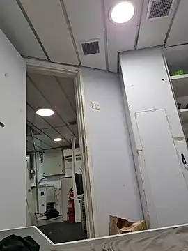 shainnfk online show from January 18, 1:57 pm