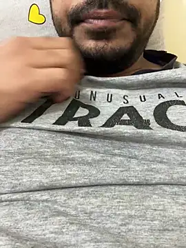 Handsome8677 online show from December 6, 12:18 am