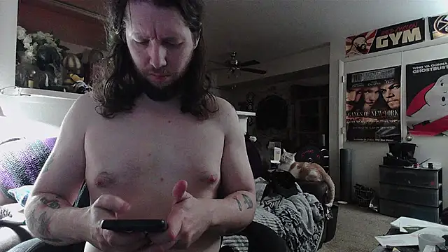 biggerisbetter12 online show from April 12, 2:15 am