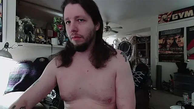 biggerisbetter12 online show from March 15, 8:59 pm