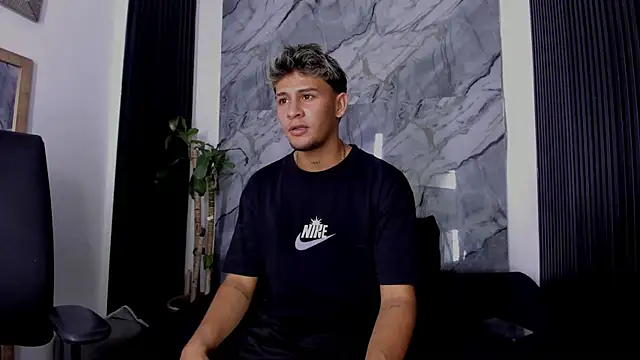 Alan-Smith1 online show from November 13, 8:02 pm