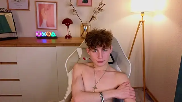 crisp1n online show from October 21, 3:26 pm