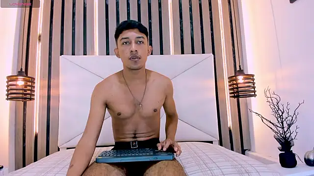 Natzuki 1 online show from February 23, 11:45 am