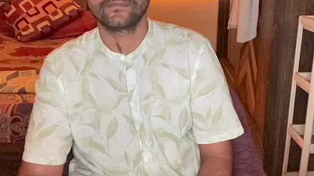 MakeMeAwareAah online show from October 22, 3:05 pm