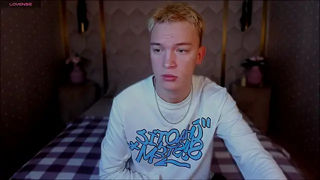 Derek Banville online show from January 5, 7:39 pm