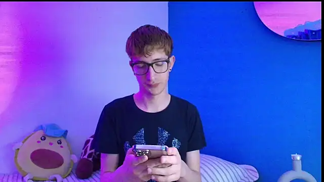 Erick Taylor3 online show from February 6, 8:28 pm