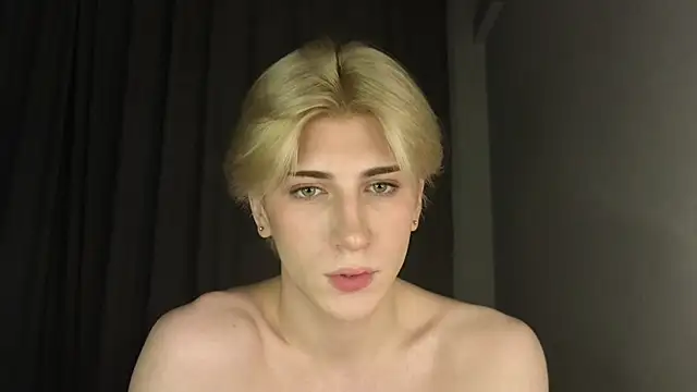 Oliver star boy  online show from May 18, 4:55 pm