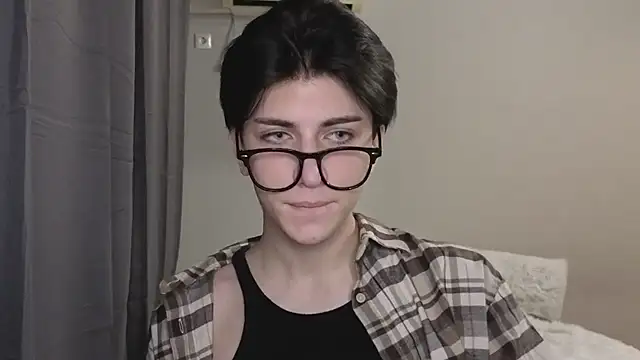 Oliver star boy  online show from October 27, 5:48 pm