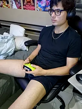 Ais B10 online show from March 11, 4:19 am