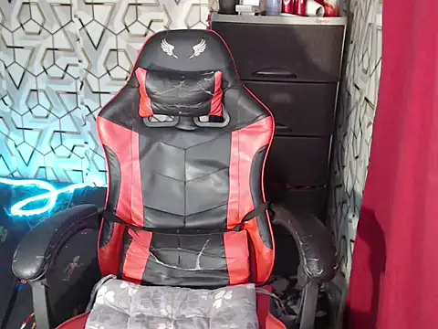 slimraz02 online show from November 12, 1:44 am