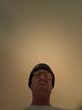 krisdeanbb online show from March 3, 2:41 am