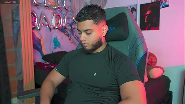 Tiler wolker online show from April 21, 12:24 am