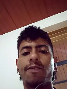 SkinniYamo online show from March 6, 7:55 pm