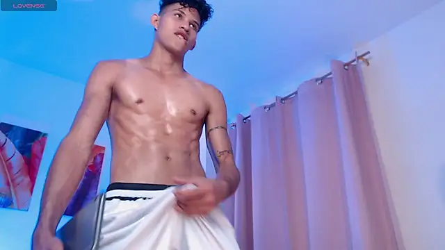 KamiSuarez online show from April 10, 6:48 pm