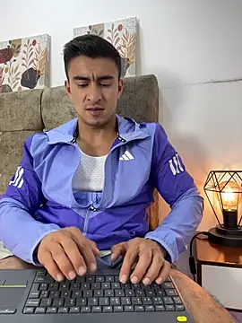 Chris Clarck online show from December 20, 8:27 pm