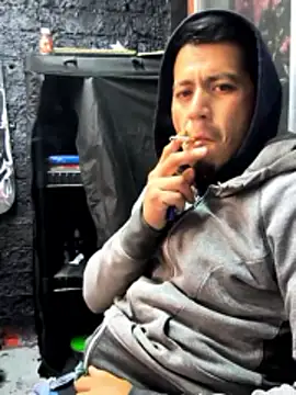 perr8886 online show from January 19, 2:30 pm