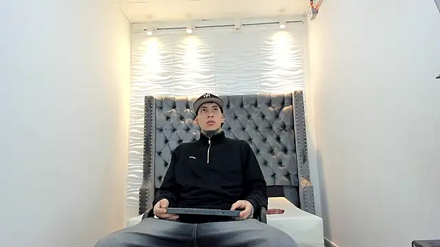 DANTE ARMSTRONG online show from January 7, 3:55 am