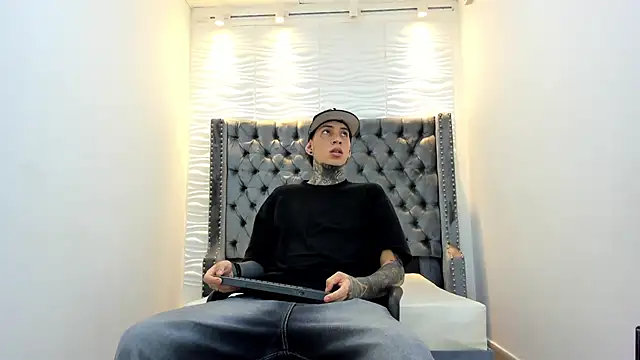 DANTE ARMSTRONG online show from December 20, 3:57 am