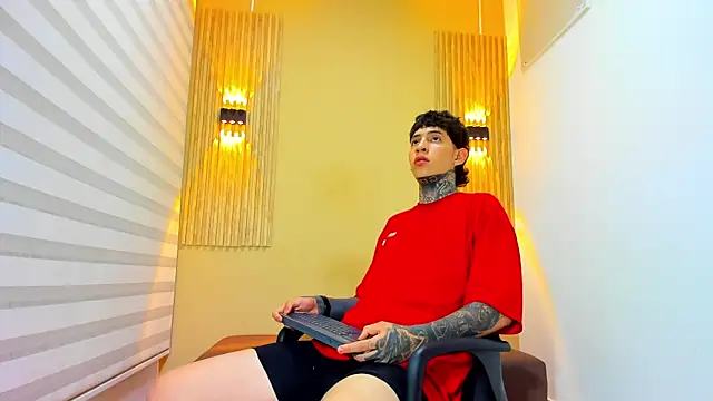 DANTE ARMSTRONG online show from November 10, 3:55 am