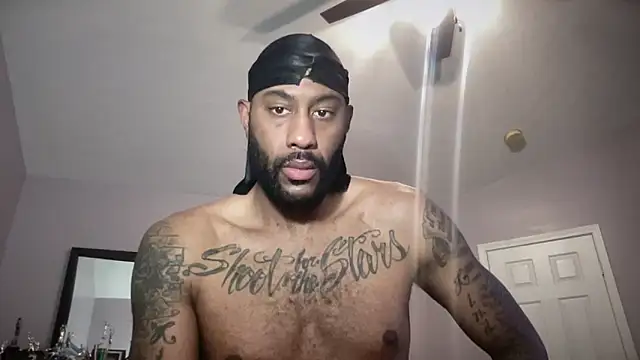 tallhandsome7ft online show from November 30, 4:03 am