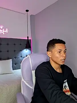 Liams18 online show from November 12, 12:49 am