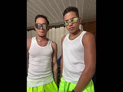 Mike and Rayan online show from November 27, 3:54 am