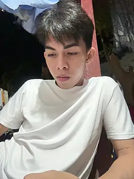 Urhotsilverboy online show from March 13, 4:25 pm