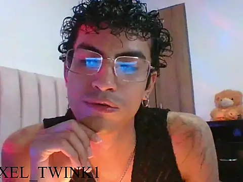 axel love13 online show from November 5, 11:51 pm