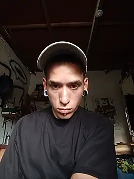 andres2243 online show from May 25, 8:48 pm