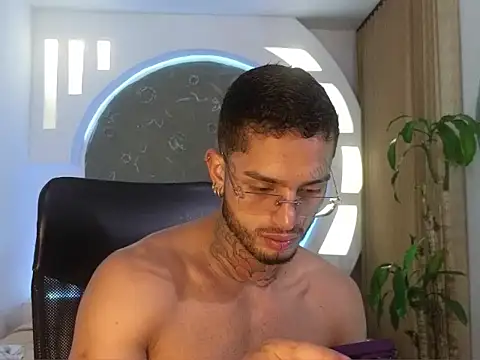 Alanrodgers online show from February 16, 11:30 am