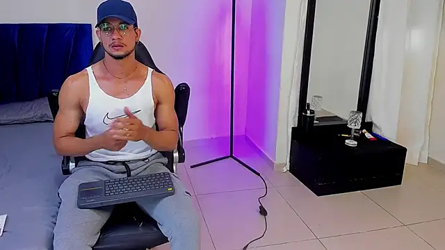 Nolan joness online show from January 14, 7:50 pm