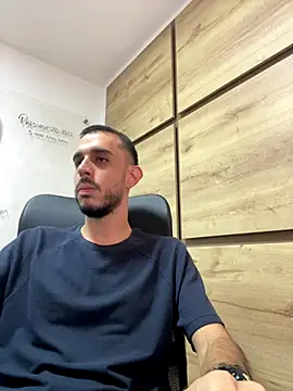 juancamodel online show from November 24, 7:04 pm