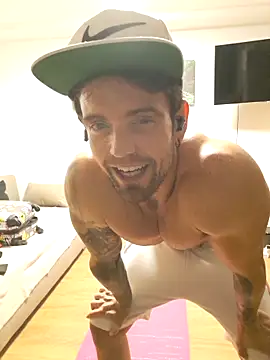 Mystery Mark online show from December 3, 7:31 pm