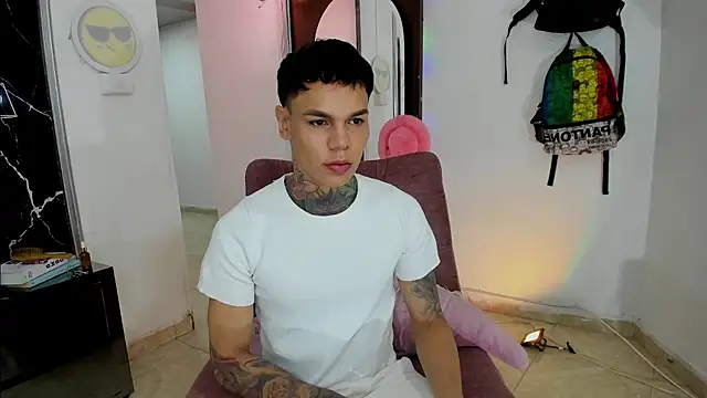 xavier-blake online show from November 15, 11:51 pm