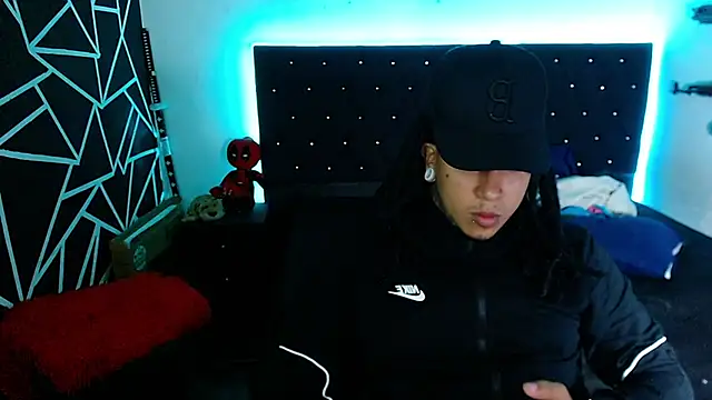 Zero-X9 online show from February 11, 10:04 pm