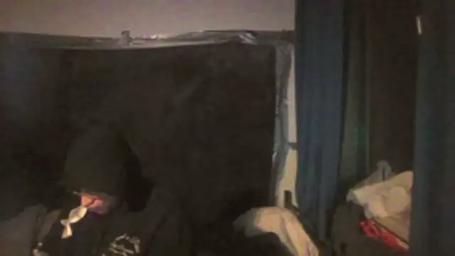 boefffiiee010 online show from November 25, 7:38 pm