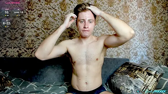 Maxhornyblondieman online show from March 22, 9:47 am