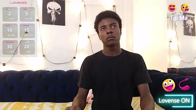 NoahJhonson69 online show from April 6, 11:22 am