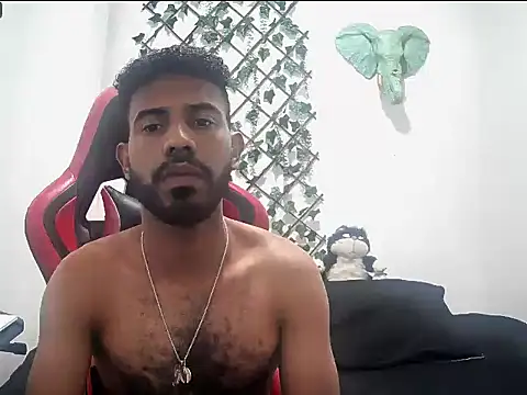 alberthot11 online show from November 29, 5:20 am