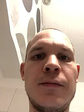 Spielzeugtwink online show from January 5, 10:24 pm