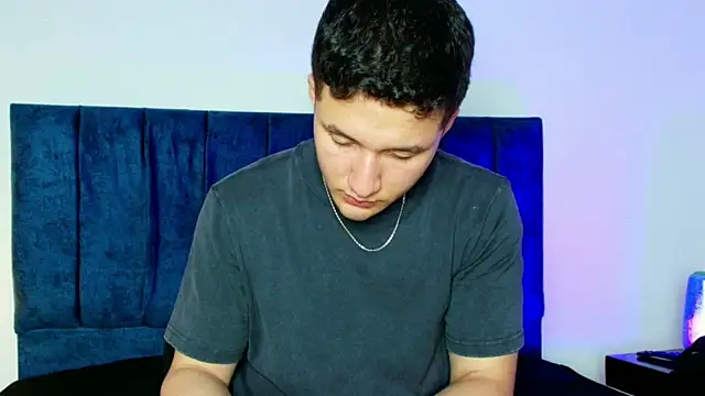 Ethan-Connor online show from December 4, 8:49 pm