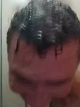 RobertoLuiz84 online show from May 17, 11:12 pm