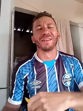 RobertoLuiz84 online show from February 15, 8:50 pm