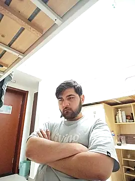 Koma001 online show from March 3, 1:07 pm