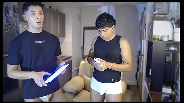 soyleonardo1 online show from November 28, 6:49 am