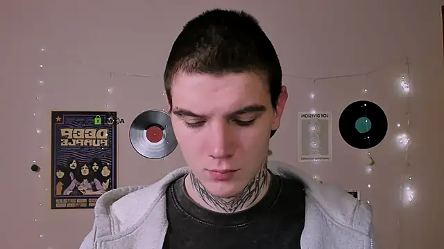 drew soft  online show from December 22, 7:44 pm