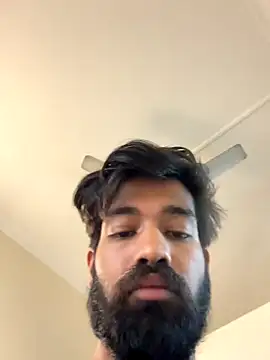 priyansh9283 online show from November 26, 4:26 am