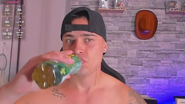 connorsmithvip online show from December 1, 11:30 pm