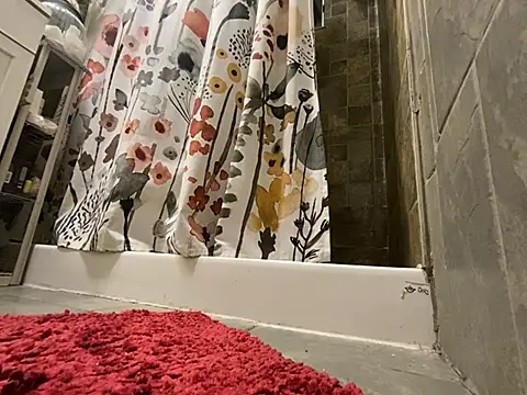 xxxenzo1 online show from January 12, 11:39 am