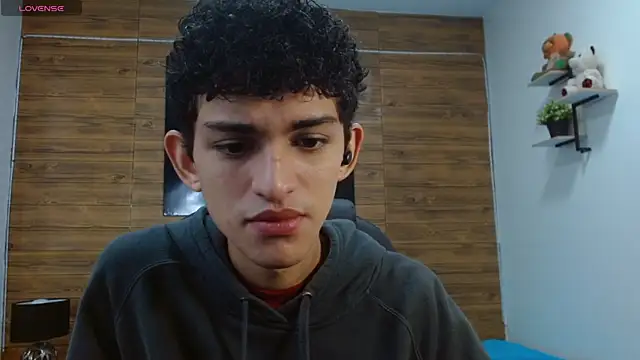 Michaelkoiv online show from December 3, 12:22 pm